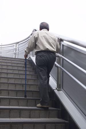 池袋駅東口徒歩2分の場所にある皮膚科